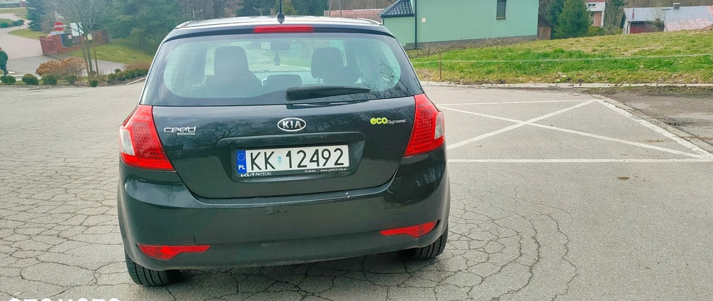 Kia Ceed cena 23000 przebieg: 140000, rok produkcji 2011 z Ełk małe 106